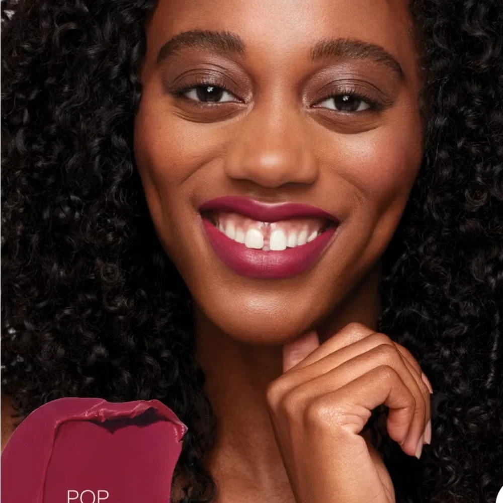 Saie Lipstick blur matte blurring lipstick pop Full Size